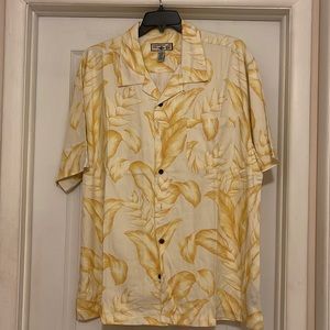 Hawaiian style shirt NWOT